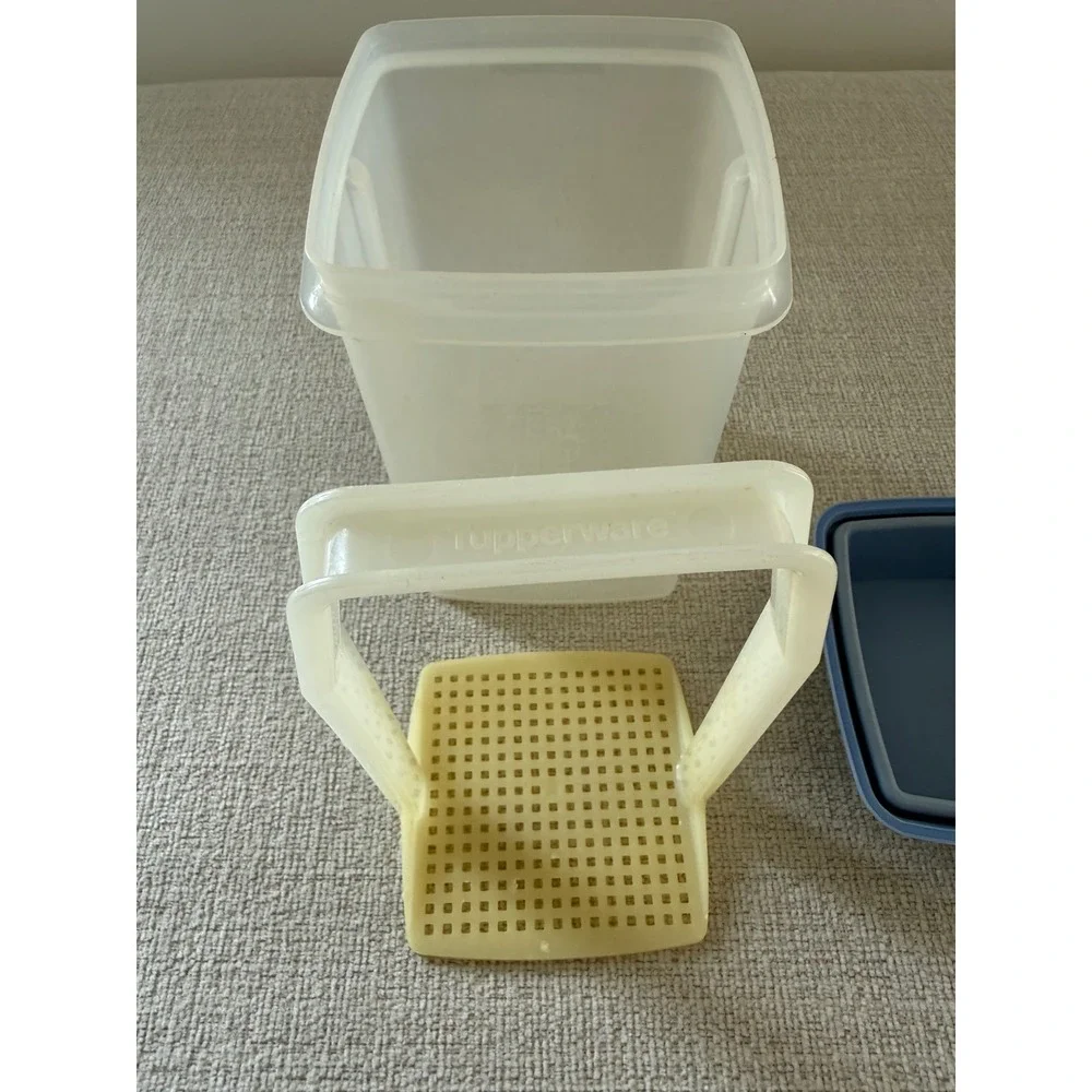 Vintage Tupperware Pickle Veggie Keeper 1560 Blue Lid Pick A Deli Large Complete